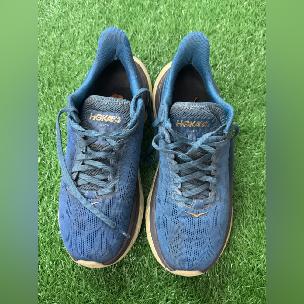 Hoka men’s Mach 4 Shoes Size 8D‎
